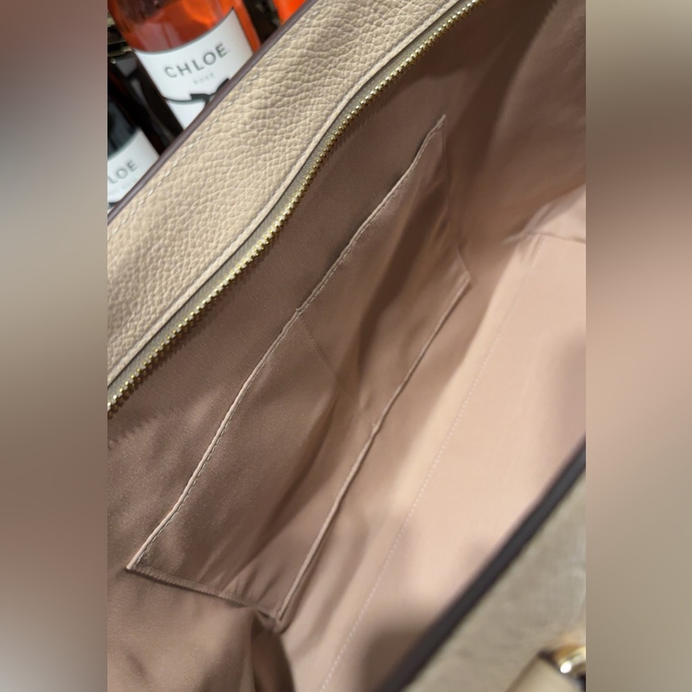 Station Tote Shoulder Bag in Signature leather - Picture 6 of 12